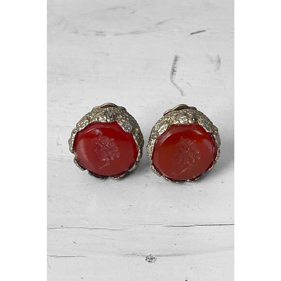 Vintage Carnelian Intaglio Clip Earrings Vintage Silver Tone 80s Cameos - Picture 1 of 6